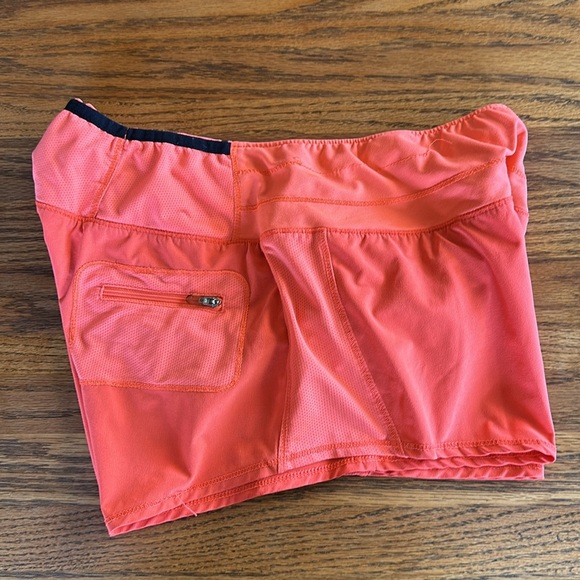 oiselle Roga Shorts 4 Coral Orange - Picture 5 of 10
